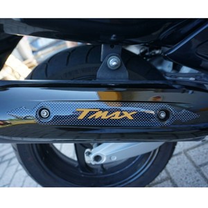Nuova Protezione Scarico 3D in Ergal con Adesivo in Plastica per Yamaha Tmax 500-530 Dal 2008-16 Condizione Nuova Confezione Originale - Product Image 1