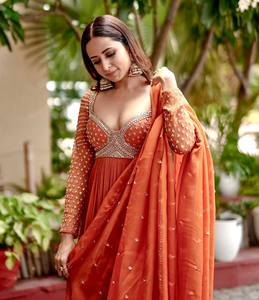 เพิ่มความสวยงามให้กับตู้เสื้อผ้าของคุณชุดราตรีดีไซน์เนอร์สมัยใหม่ที่เพิ่งเปิดตัวใหม่นี้เหมาะสำหรับงานปาร์ตี้ในทุกฤดู - Product Image 2