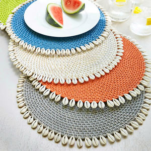 Juego de Mantel Individual natural tejido a mano para granja o decoración tropical Mantel individual de ratán hecho a mano redondo con conchas marinas - Product Image 5