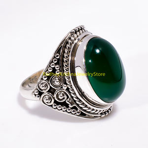 Handmade <b>Green</b> Oval Gemstone Statement Ring in 925 Sterling Silver Vintage Designer <b>Jewelry</b> - Product Image 2