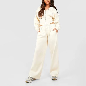Survêtements pour femmes fabriqués au Pakistan, tissu de qualité supérieure, 100% coton, service OEM, logo brodé, dernier design 2025 - Product Image 1