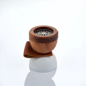 Quemador de incienso de madera Bakhoor con mango de cuero PU Soporte de aromaterapia con base de metal resistente - Product Image 4