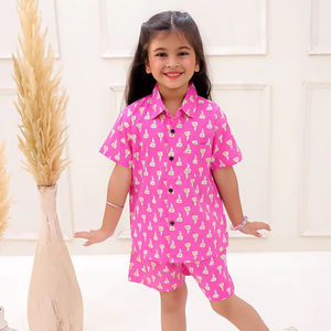 Conjunto informal de verano para niñas 100% algodón estampado floral conjunto de camisa suave y pantalones cortos - Product Image 1