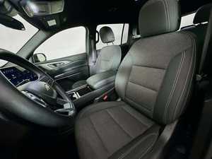 Traverse LT FWD 2024, Volante a la Izquierda, Interior Oscuro, Asientos de Tela, SUV Automático, R19, 7 Plazas, Techo Solar, Luces LED Diurnas - Product Image 5