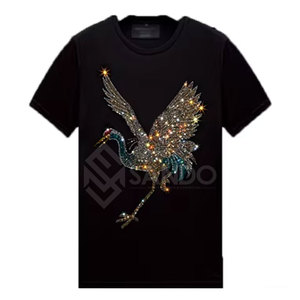 เสื้อยืดประดับพลอยเทียมสำหรับผู้ชายเสื้อยืดสตรีทแวร์สีพื้นขนาดผู้ใหญ่ - Product Image 1