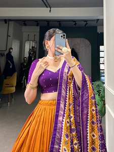Lehenga ผ้าไหม georgette ออกแบบด้วยการพิมพ์แฟนซีและฟอยล์ทำงานสไตล์ปากีสถาน lehenga choli สำหรับเพื่อนเจ้าสาวหรืองานแต่งงาน choli - Product Image 3