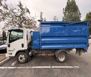 Camión Volquete Industrial Isuzu NPR 2014 con Personalización ODM y Garantía de 3 Años - Product Image 1