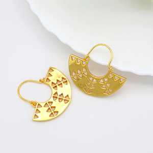 Wholesale Custom Minimalist Style Brass Material Finish Half <b>Circle</b> Hoop Design Earrings for Women Gold Plated Ethnic Handmade - Product Image 4