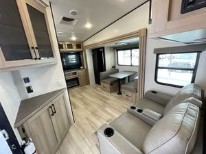 Nouveau 2026 Keystone C-o-l-e-m-a-n L-e-g-a-c-y 2400REX - Product Image 6