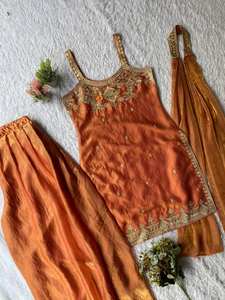 Collection Mariage : Haut brodé à sequins, pantalon palazzo plissé et dupatta - Product Image 5