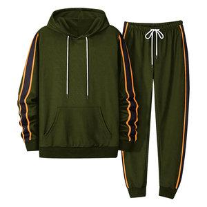 Ensemble de survêtement polaire uni 2 pièces pour homme, 100 % coton, haute qualité, à capuche, imprimé, séchage rapide, avec poches, idéal pour l'hiver - Vente en gros - Product Image 4