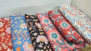 Tissu en coton imprimé à l'écran avec motif floral, matière pour la confection de robes, le quilting, la décoration intérieure, textile doux et respirant en rouleaux - Product Image 6