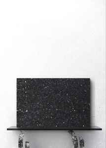 Granito de Galaxia Dorada de alta durabilidad con acabado superficial pulido de motas doradas brillantes para aplicaciones en la sala de estar a la venta - Product Image 3