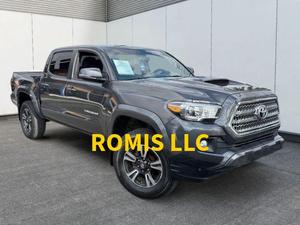 Toyota Tacoma TRD Sport V6 3.5L Automática Usada de 2016, Camioneta de 5 Plazas, Color Gris Oscuro - Product Image 6