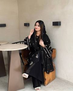 NUEVO FANCY GEORGETTE BORDADO SECUENCIA TRABAJO TOP INFERIOR CON DUPATTA NEGRO POR ANTRA LIFESTYLE - Product Image 1