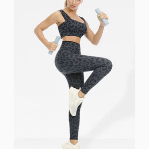 Ensemble de leggings de sport imprimés à sublimation personnalisée respirants et froissés Ensembles d'entraînement de yoga durables pour femmes - Product Image 6
