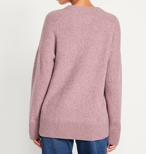 Sweat-shirt pour femme de qualité supérieure pour un confort toute la journée Tissu doux avec une coupe élégante et décontractée Idéal pour une tenue décontractée - Product Image 4