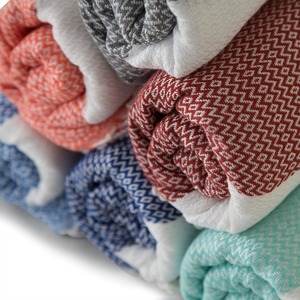 Toalla de playa Fouta de algodón orgánico 100% a rayas personalizada hecha a mano estilo Hammam turco de secado rápido respetuoso con el medio ambiente tamaño personalizado - Product Image 1