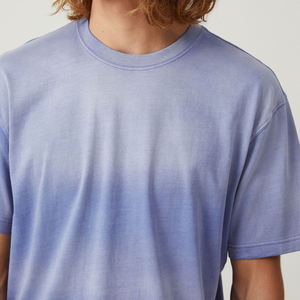 Camiseta personalizada para hombre con diseño de lavado ácido de desvanecimiento solar Camiseta de punto informal de color sólido con cuello redondo de secado rápido - Product Image 4