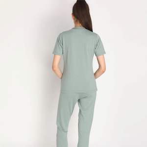 Ensemble conjoint OEM personnalisé pour femmes-Haut et bas assortis pour un look coordonné et tendance - Product Image 3