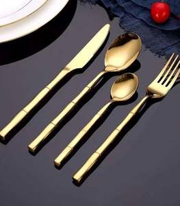 Ensemble de couverts en métal robuste conçu pour une utilisation intensive, conservant sa durabilité grâce à ses routines quotidiennes de repas à la maison. - Product Image 5