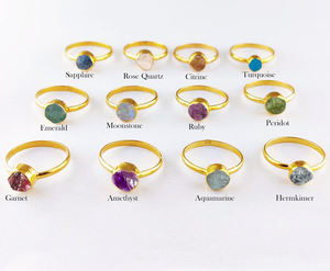 Anillo de Piedra Lunar Arcoíris Natural en Plata de Ley 925 con Baño de Rodio, Joyería Fina para Mujer - Product Image 5