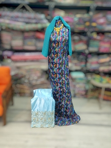 Châle rose pêche Maqbal Dirac avec imprimé floral multicolore, Gorgorad brodé or de luxe et châle violet - Product Image 5