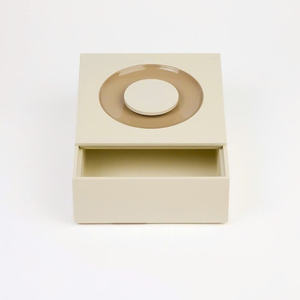 Caja Lacada Beige con Asa Ovalada, Caja de Almacenamiento Decorativa Brillante para Joyería, Organizador de Escritorio para Maquillaje, Regalo de Lujo, Decoración del Hogar - Product Image 4