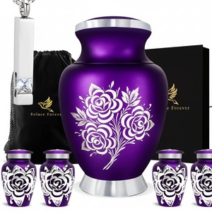 Urna de cremación para cenizas para mujeres con diseño grabado a mano con 1 urna de cremación grande y 4 pequeñas - Product Image 1