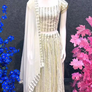 Lehenga de última fiesta más hermosa - Product Image 1