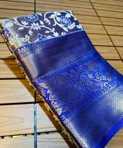 Saree en mousseline de soie à bas prix pour filles avec travail imprimé fantaisie et look élégant pour mariage et fête - Product Image 6