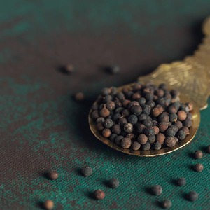 Precio de fábrica a granel Pimienta negra 100% Producto de aroma Premium natural Venta de pimienta negra de calidad de especias al por mayor seca - Product Image 5