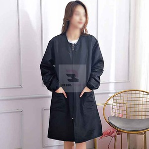 Chaquetas de peluquería para mascotas impermeables personalizadas profesionales hechas de algodón y poliéster - Product Image 3