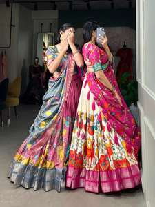 Lehenga Choli y Dupatta de Seda Dola, Estilo Moderno, Pesado y Hermoso, con Estampado Kalamkari y Trabajo de Tejido Zari, Suministro al por Mayor - Product Image 2