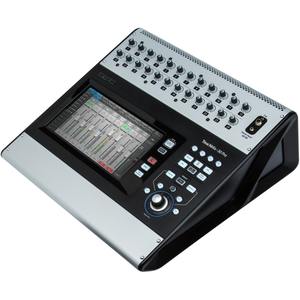 Mezclador Digital Compacto QSC TouchMix-30 Pro de 32 Canales con Pantalla Táctil y 32 Entradas - Product Image 1
