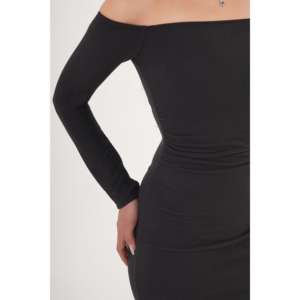 Robe décontractée noire en gros avec détail taille froncée - Product Image 1