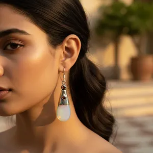 Pendientes Colgantes Vintage de Opalita Chapados en Oro de 18K para Mujer, Joyería Elegante para Uso Diario - Product Image 3