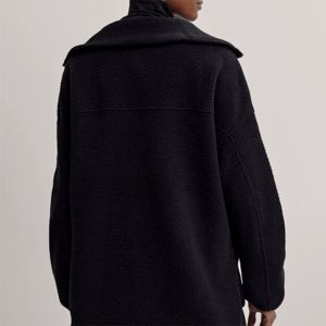 Veste Sherpa noire surdimensionnée à la mode avec poches zippées polaire douce et chaude pour temps froid - Product Image 5