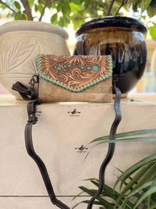 กระเป๋าคลัทช์หนังวัวสำหรับผู้หญิงดีไซน์เนอร์แกะสลักด้วยมือมีสไตล์ - Product Image 5