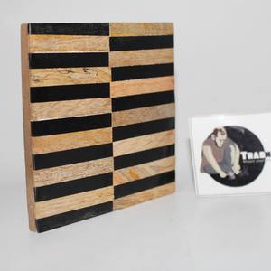 ถาดรองแก้วเรซินแบบฝังลายลายเส้นสีดำถาดรองแก้วจาก tradnary Exim Pvt Ltd - Product Image 1