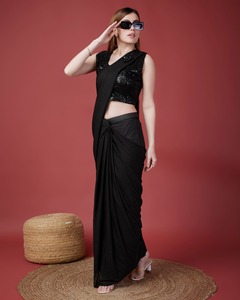 Prêt à porter de créateur Georgette avec saree séquentiel Bollywood style saree à volants Wedding Party Wear Saree avec chemisier. - Product Image 2
