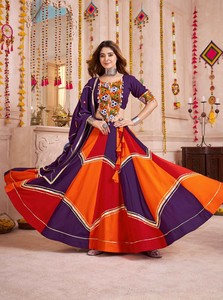 Designer Navratri Wear Miroir de travail en sergé Prêt à porter Lehenga Choli - Product Image 2