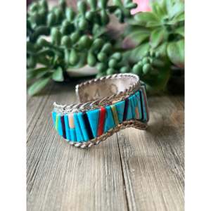 Bracelet manchette Navajo fait main avec incrustations de pierres multicolores et d'argent sterling - Product Image 4