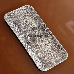 Forme unique en gros métal martelé luxe couleur dorée plateau de petit déjeuner stockage plateaux de service pour Restaurant avec poignée - Product Image 6