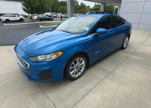 Ford Fusion Hybride SE 2024 d'occasion, conduite à gauche, boîte manuelle/automatique, berline, sièges en cuir, caméra de recul, essence/électrique, écran tactile - Product Image 4