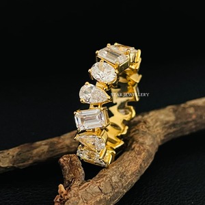แหวนแต่งงานคริสเตียนทรงอินฟินิตี้ทองคำแท้ 14K ประดับเพชรโมอิสซาไนต์ทรงบริลเลียนท์คัทหลากหลายรูปทรง - Product Image 3