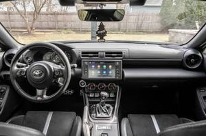 Toyota GR-86 Premium 2023 con Transmisión Automática, Motor V6 Turbo de 4.1-6L, Asientos de Cuero, Techo Panorámico y 5 Plazas - Product Image 2