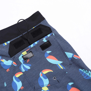 Pantalones cortos de baloncesto para hombre personalizados | Pantalones cortos deportivos transpirables de poliéster 100% | Impresión de logotipos y letras disponibles - Product Image 5