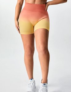 กางเกงโยคะขาสั้นไร้ตะเข็บเอวสูงของผู้หญิงผ้าสแปนเด็กซ์/ ไนลอนรีไซเคิลชุดออกกำลังกายในยิมปิดเอวได้แบบยืดหยุ่น - Product Image 4