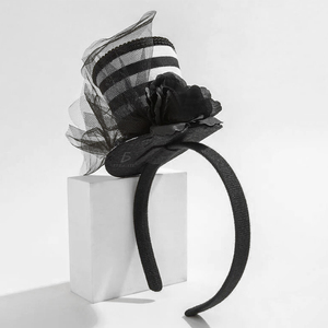 Cappello da Strega di Halloween con Fascia, Design a Righe in Poliestere e Paillettes, Versatile per Feste, Casual, Lavoro e Attività all'Aperto - Product Image 1